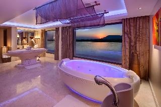 Hilton Luxor Resort & Spa 3