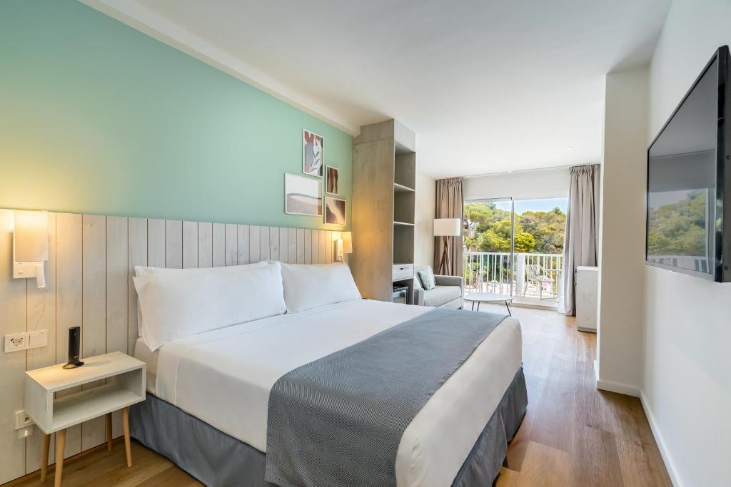Barcelo Ponent Beach 3