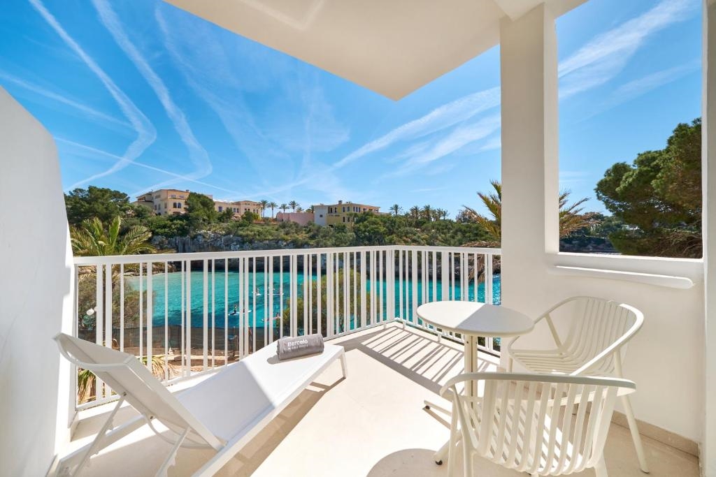 Barcelo Ponent Beach 4