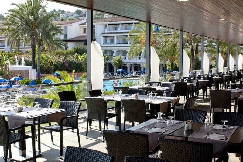Beach Club Font de Sa Cala 4