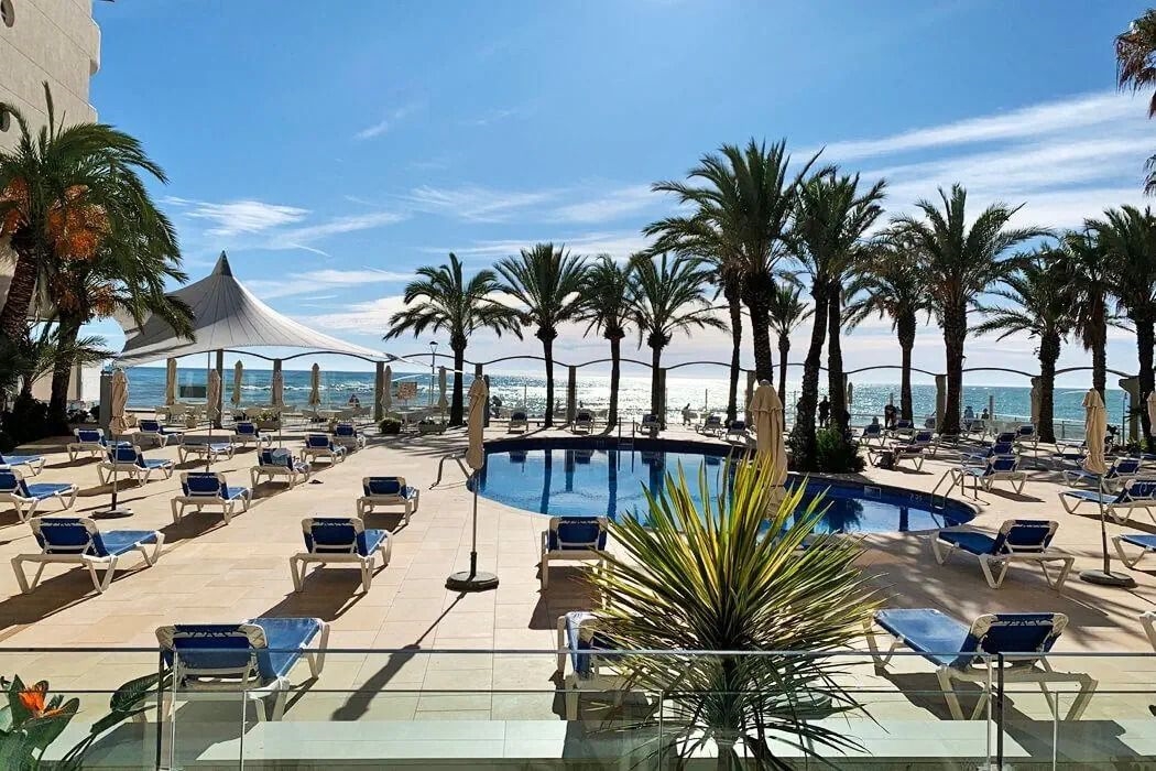 Caprici Beach Hotel & Spa 3