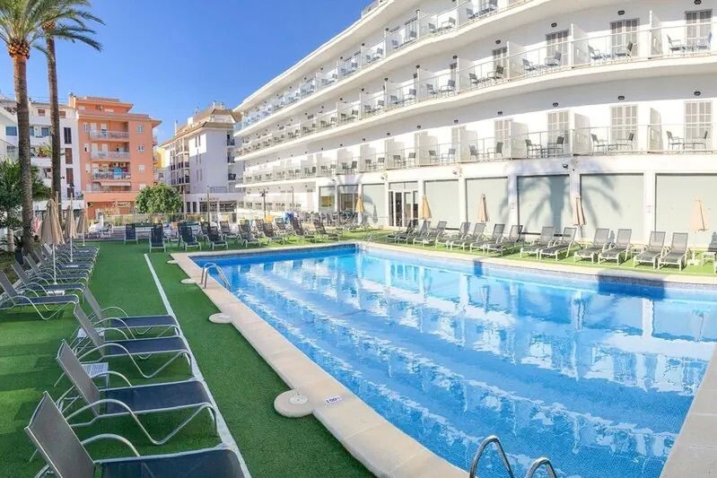 Eix Alcudia Hotel +18 4