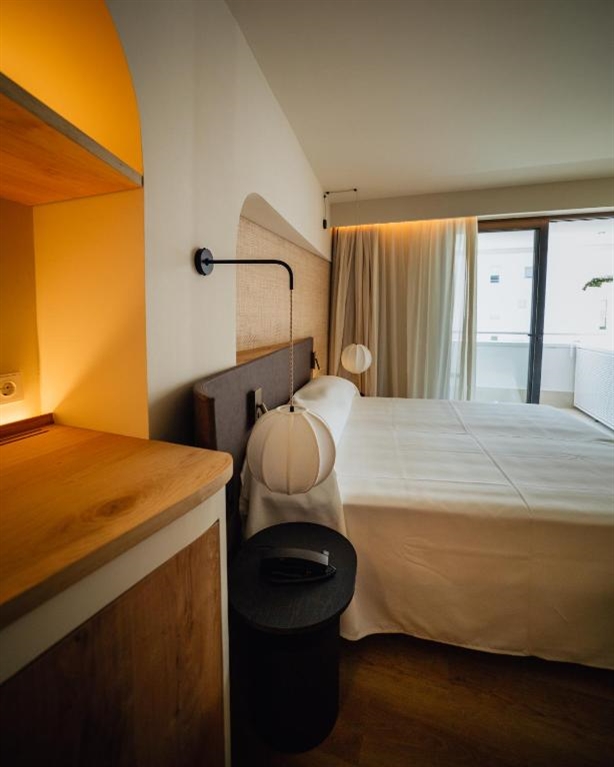 El Hotel Pacha - Includes entrace to Pacha Club 4