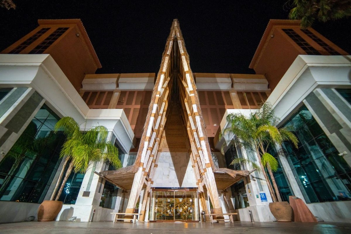 Holiday World POLYNESIA Hotel 4