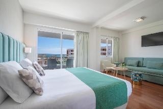 Hotel Costa Malaga by Pierre & Vacances Adults 5