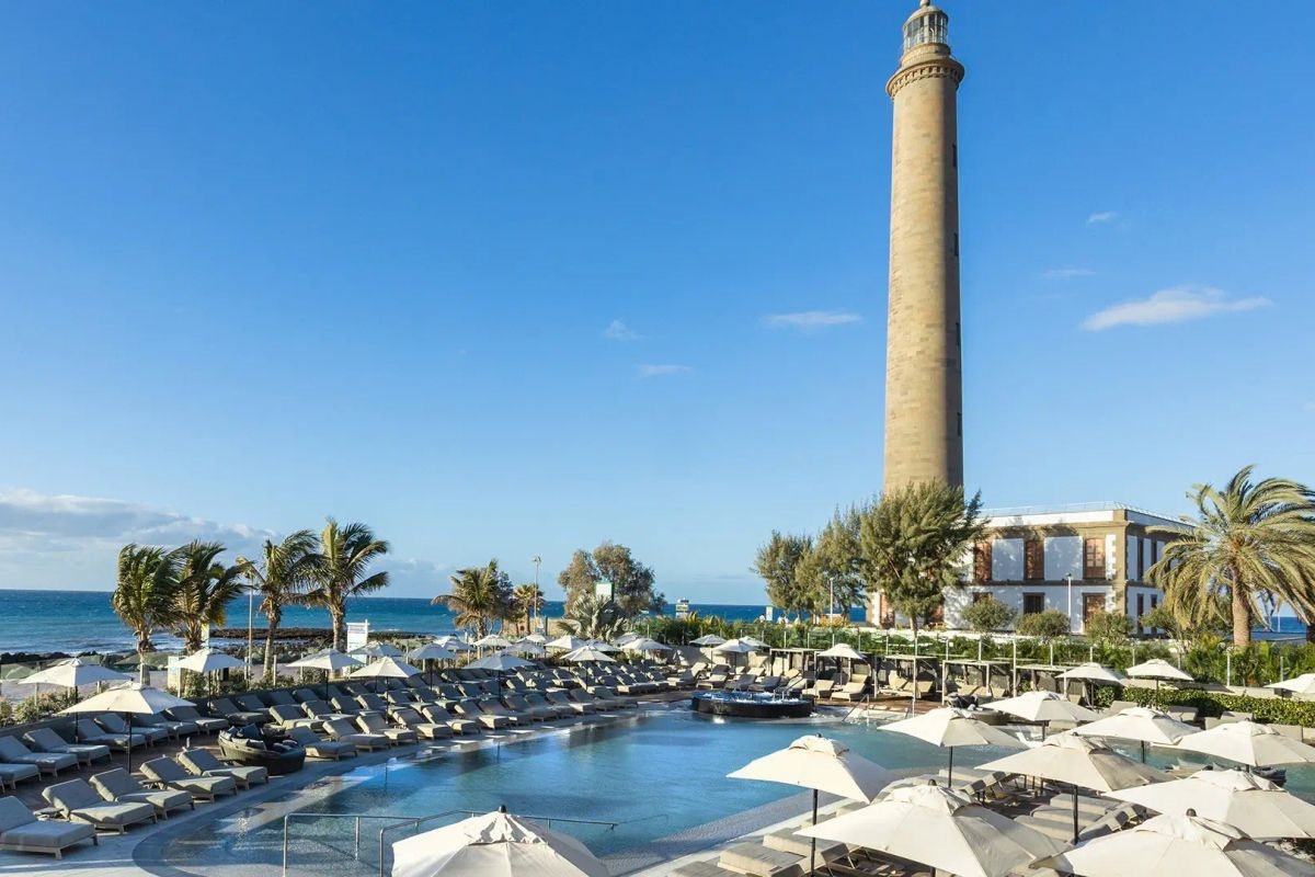 Hotel Faro, a Lopesan Collection Hotel