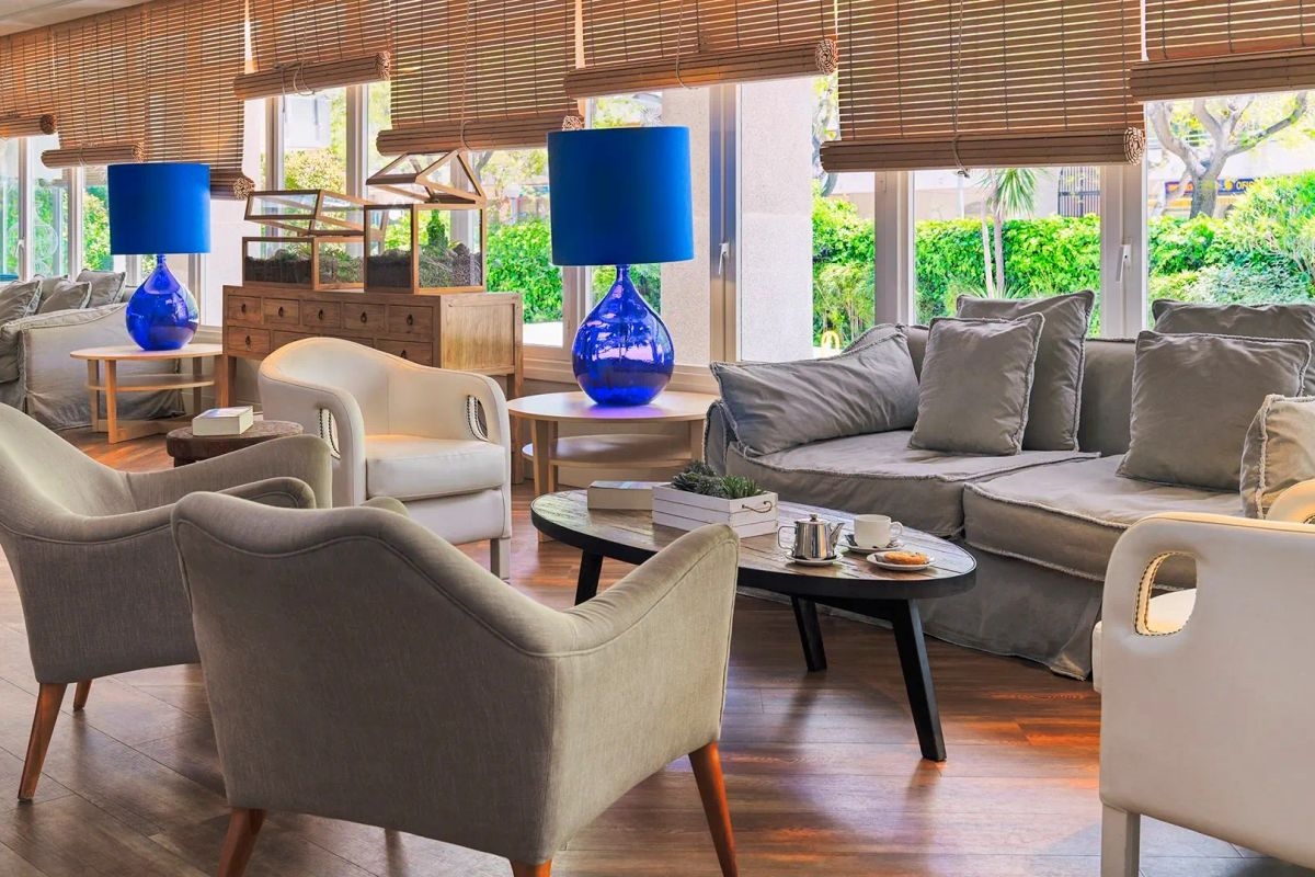 Hotel H10 Vintage Salou - Adults Only 2