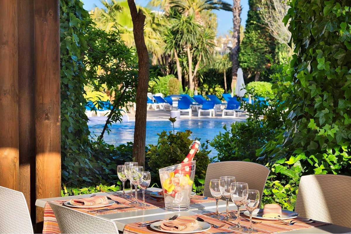 Hotel H10 Vintage Salou - Adults Only 5