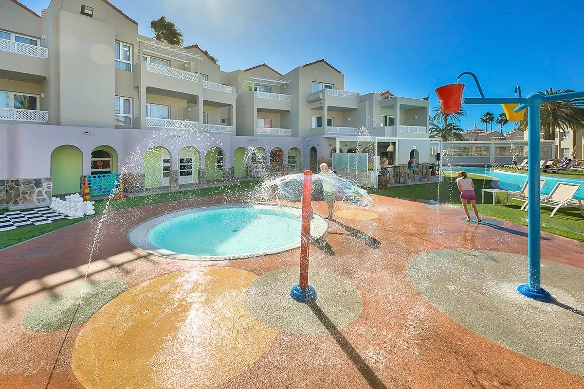 Hotel LIVVO Koala Garden 2