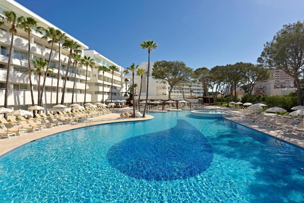 Iberostar Waves Cristina 5