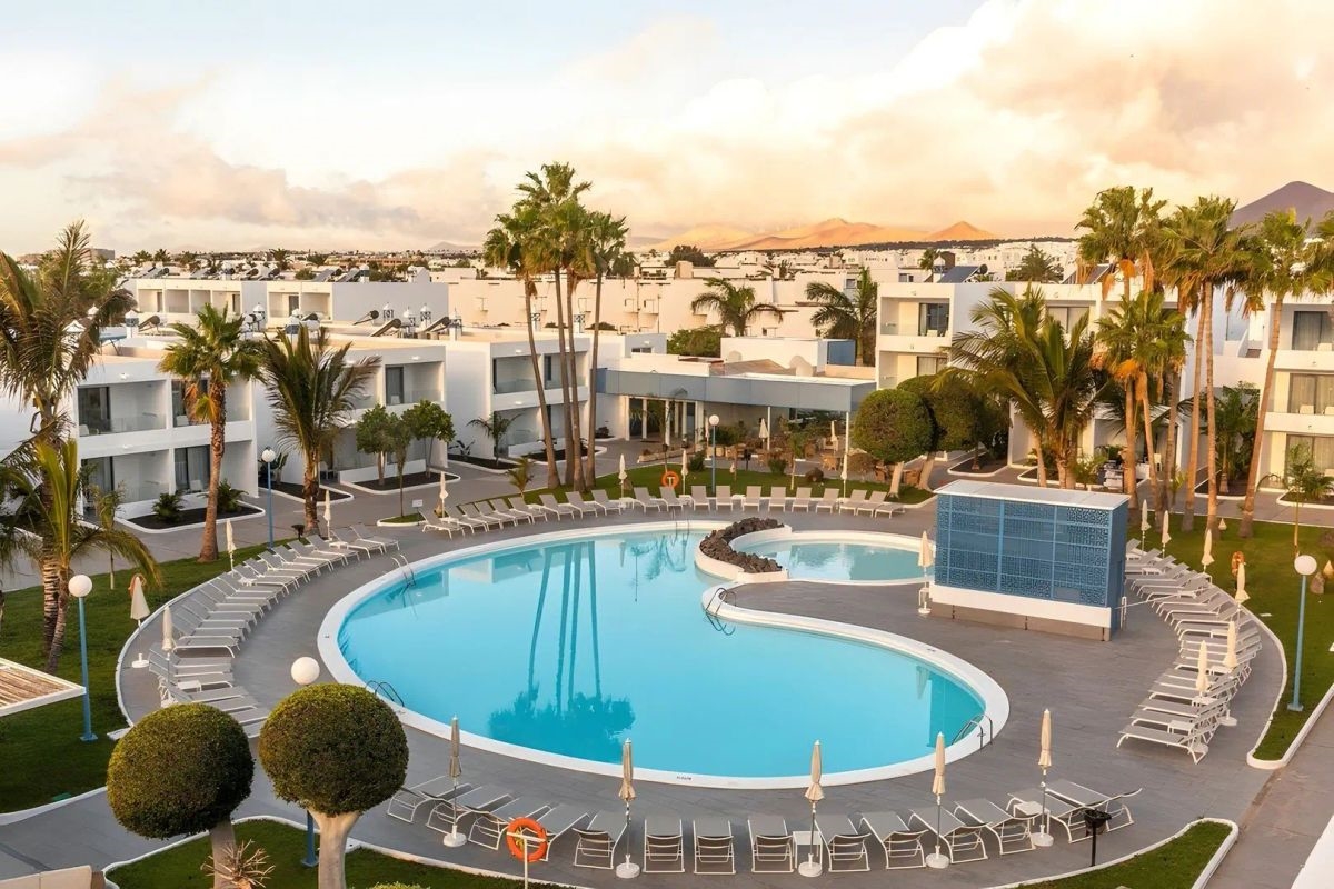 Oasis Lanz Beach Mate 4