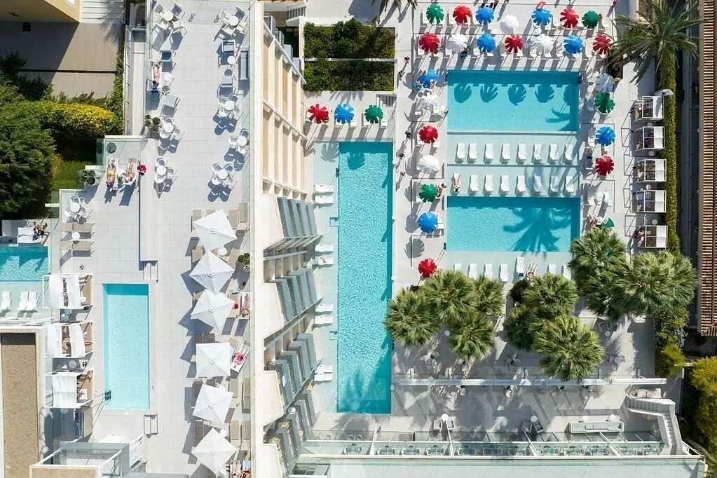Reverence Mare Hotel 3