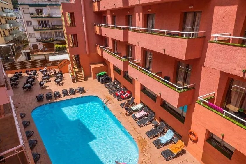 Tossa Beach Center 3