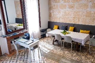 Unic, Turisme D'interior.
