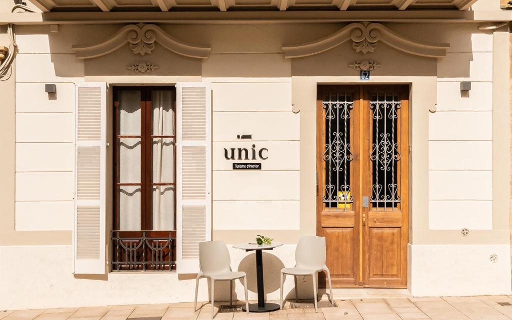 Unic, Turisme D'interior.