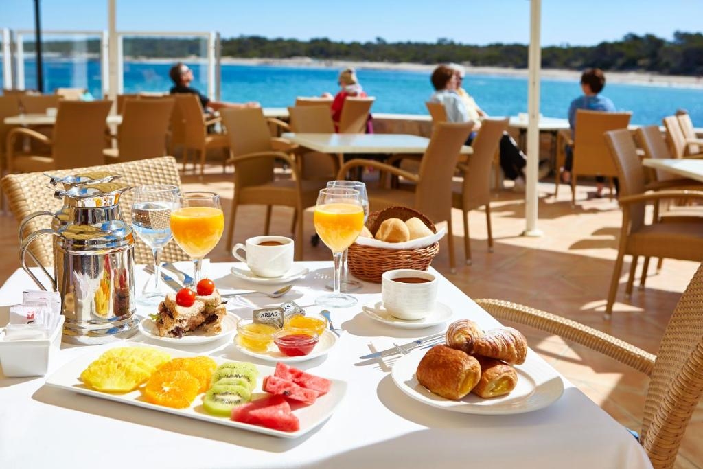 Universal Hotel Marques 5