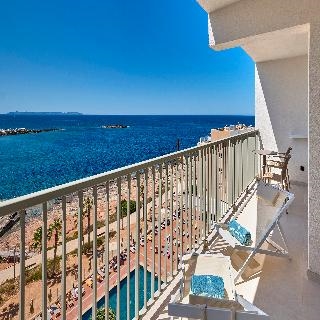 Universal Hotel Romantica