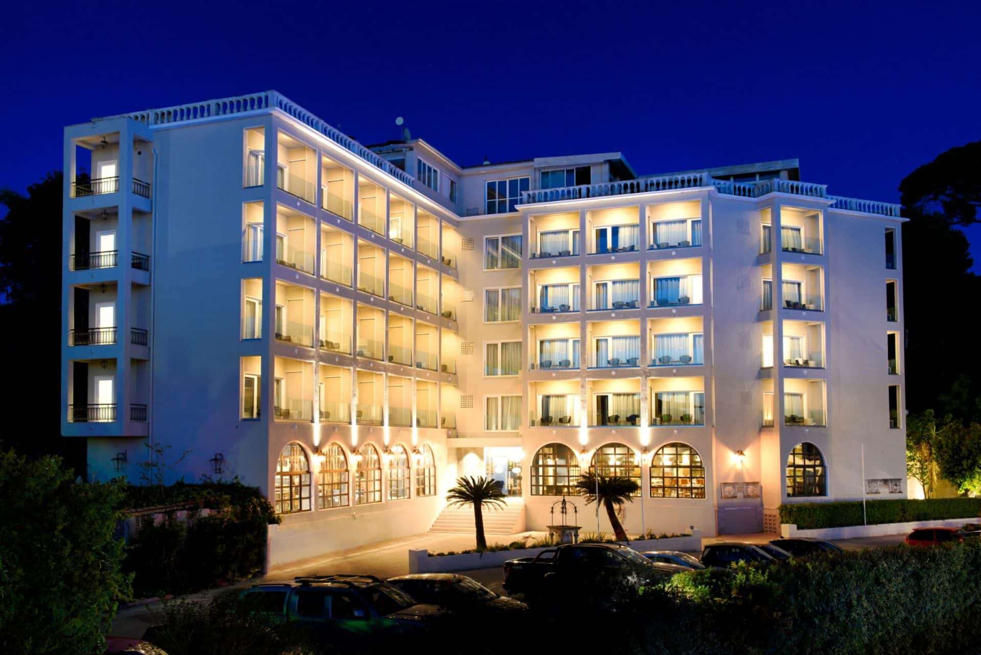 ROYAL GRAND HOTEL 2