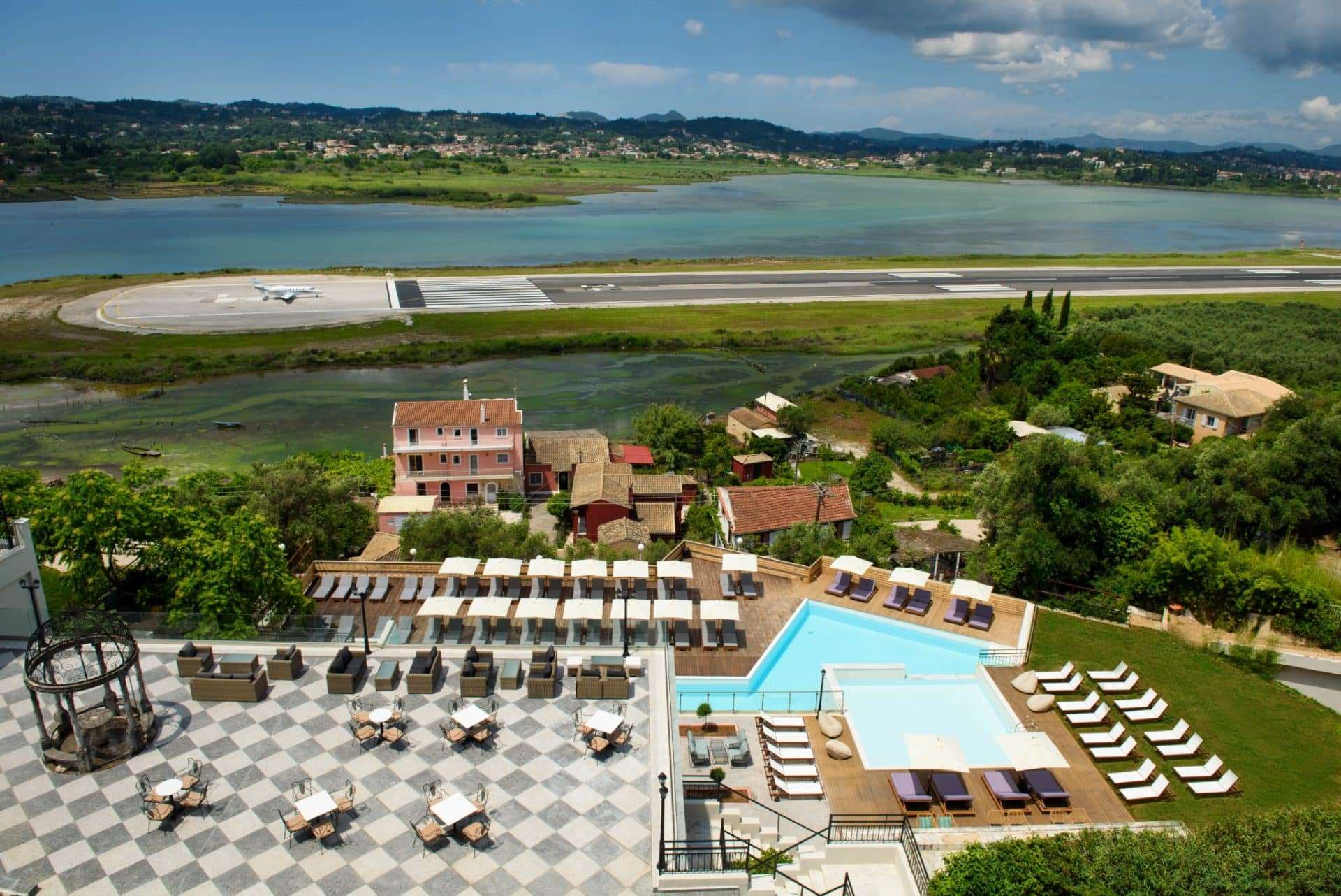 ROYAL GRAND HOTEL 4