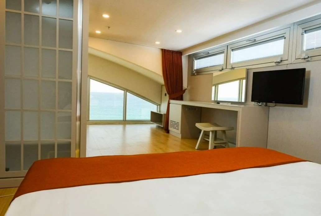 ITANOS HOTEL