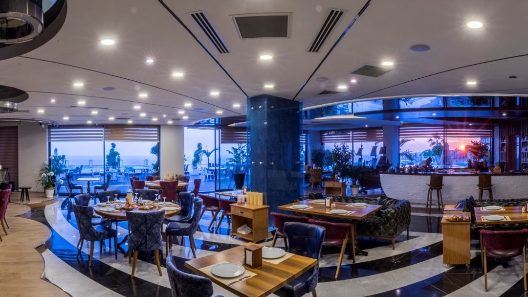 Elite Luxury Suite 3