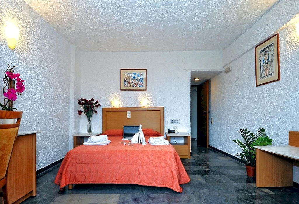 KARTEROS HOTEL 2