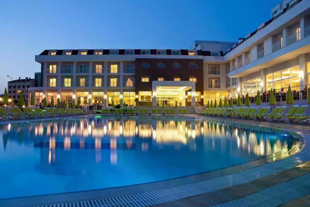 White Lilyum Hotel 5