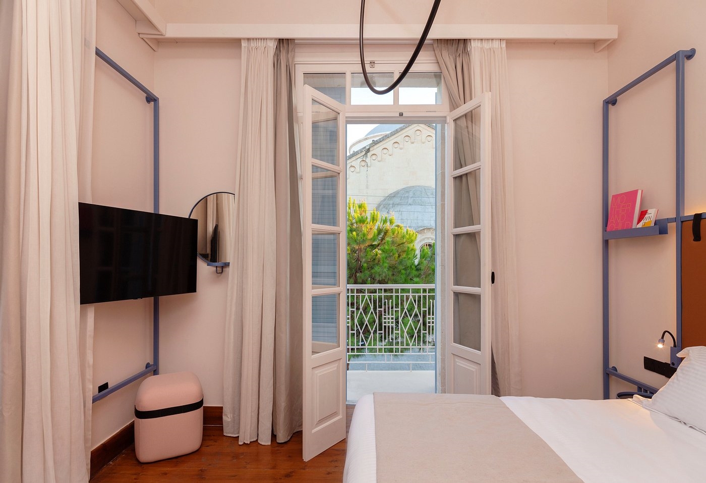 Heart Hotel 4
