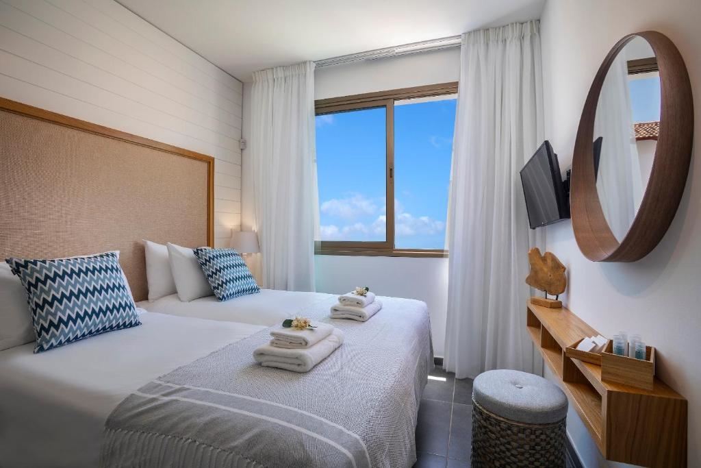 Chris Le Mare Luxury Villa 2