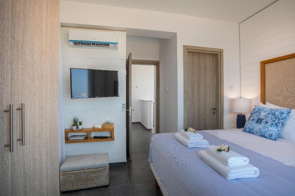 Chris Le Mare Luxury Villa 4