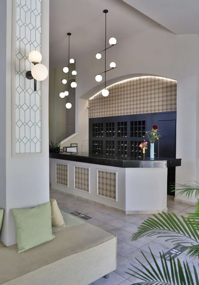 ANASTASIA HOTEL