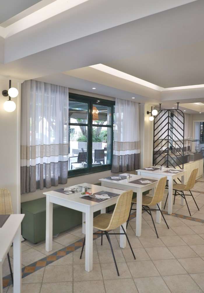 ANASTASIA HOTEL 4
