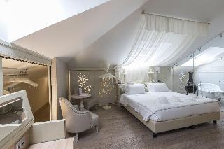 Chateau Monfort 5
