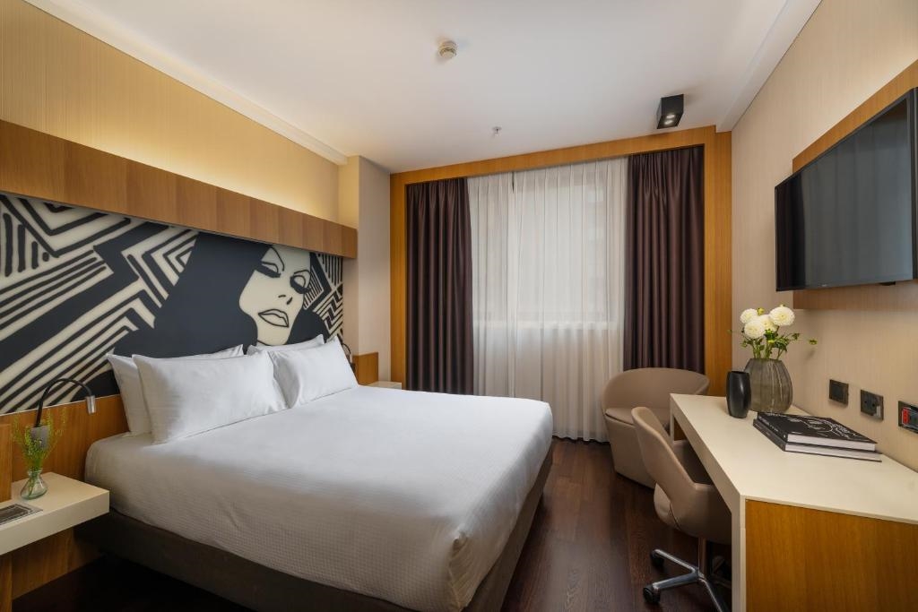 Crowne Plaza Milan City 3