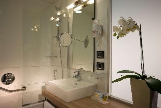 DoubleTree by Hilton Milan 4