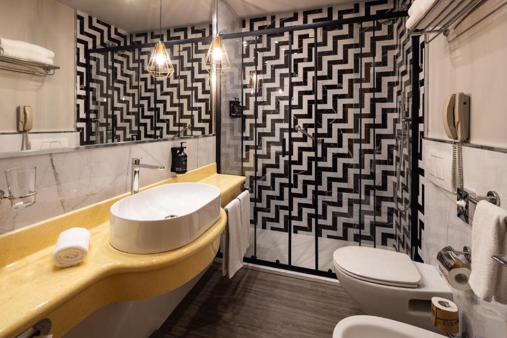 Holiday Inn Milan Garibaldi Station 4