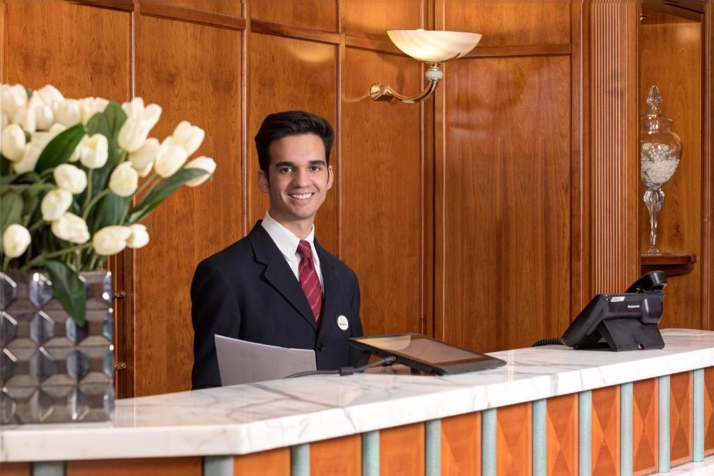 Hotel Capitol 5