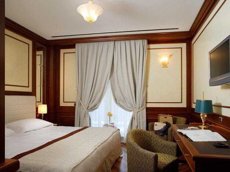 Manzoni 3