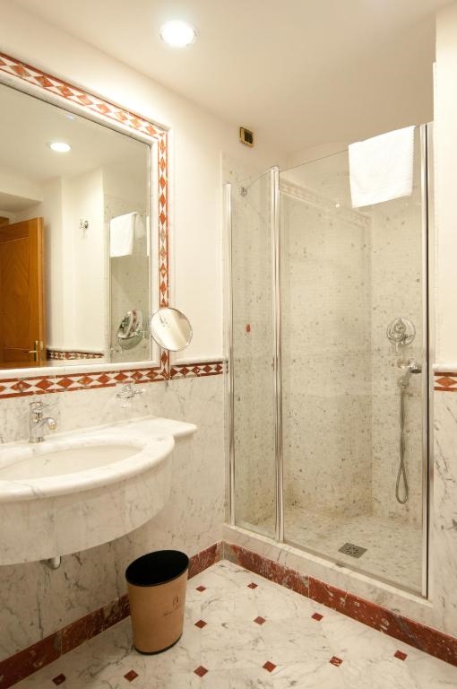 Marconi Hotel 3