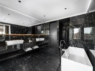 The Glamore Milano Duomo 3