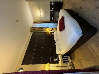 TownHouse 33