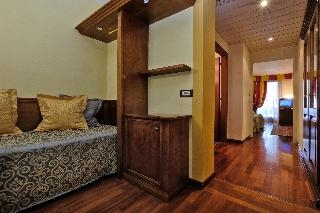 Villa Madrina Lovely and Dynamic Hotel 5