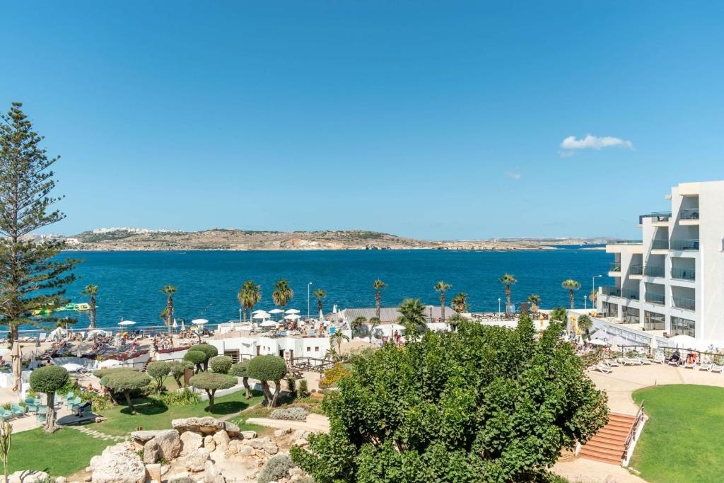 DoubleTree by Hilton Malta 2