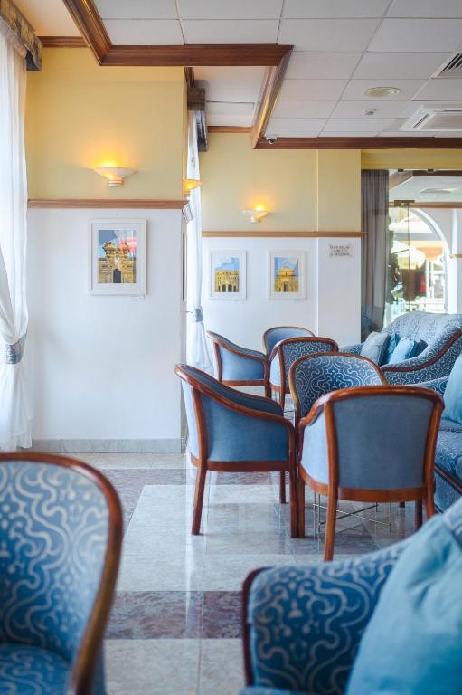 Gillieru Harbour Hotel 3