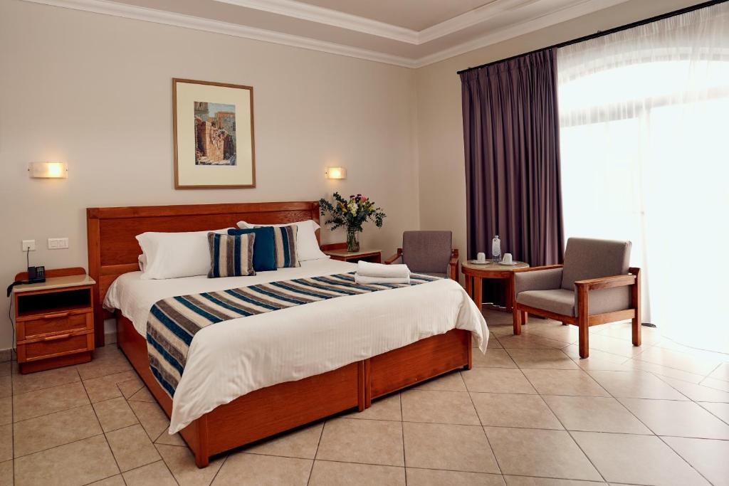 Paradise Bay Resort 2