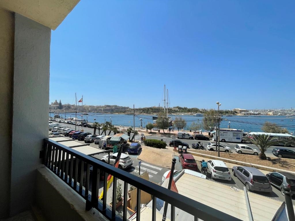 Sliema Marina Hotel 4