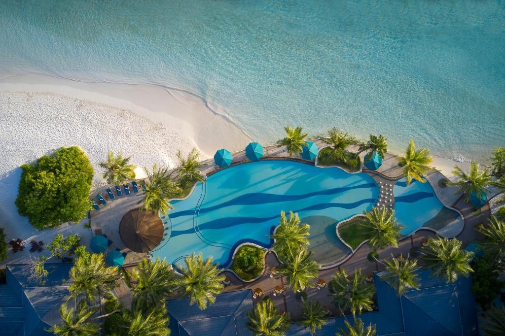 ROYAL ISLAND 4