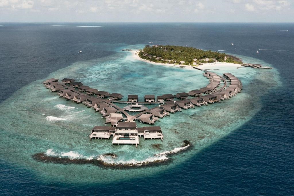 THE ST. REGIS MALDIVES 4