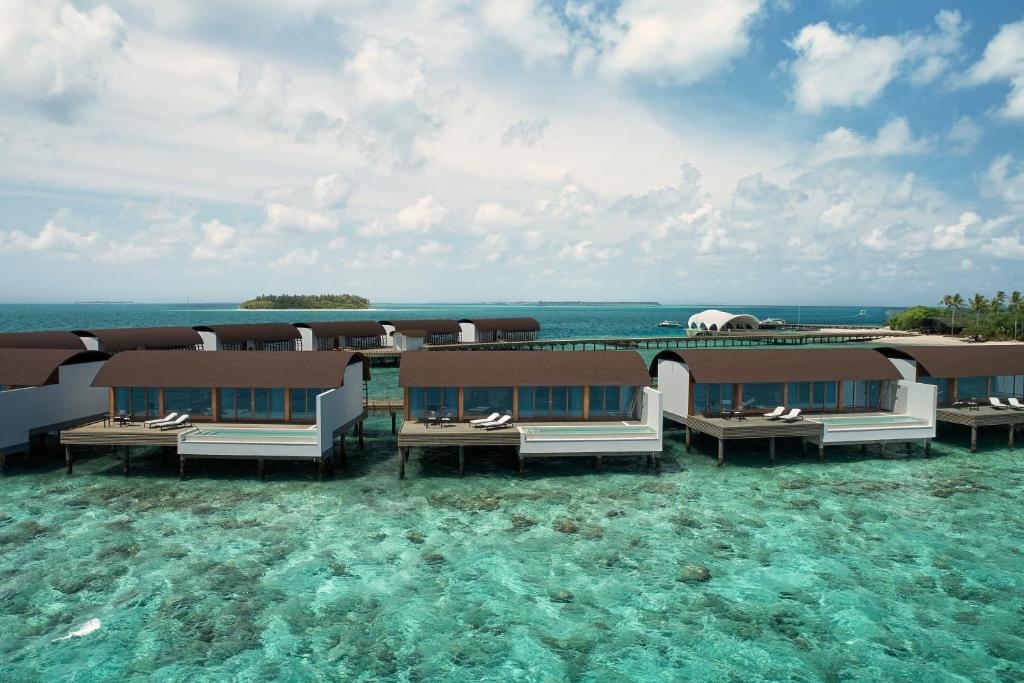 THE WESTIN MALDIVES MIRIANDHOO RESORT 5