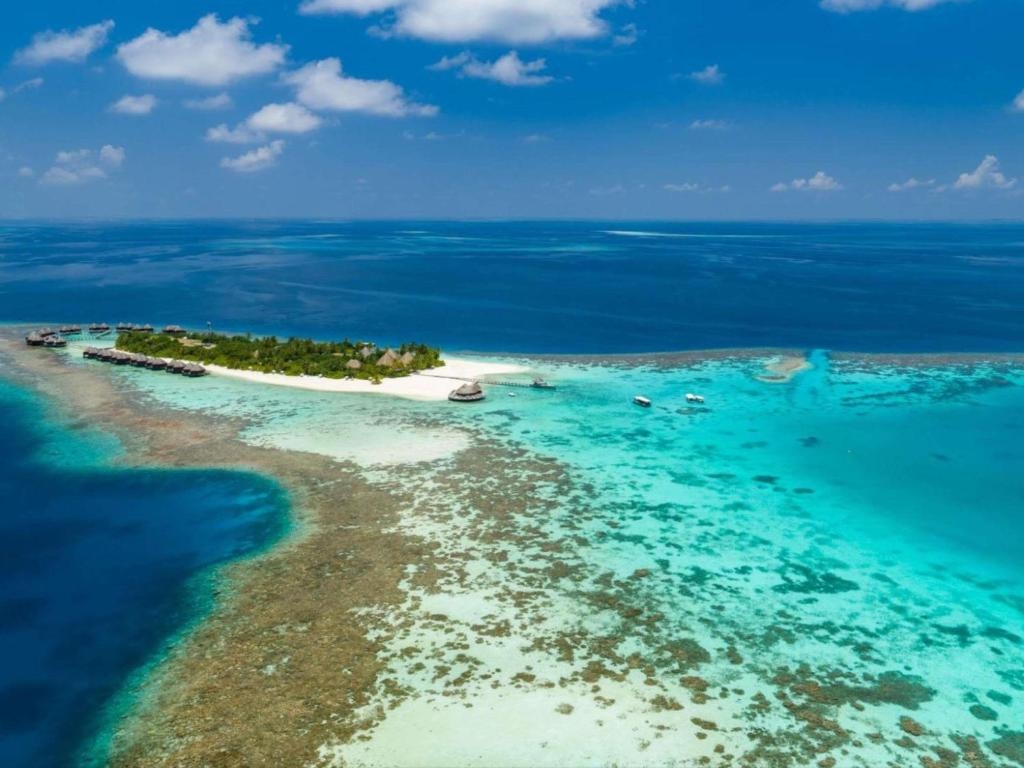 V VILLAS MALDIVES AT MIRIHI (EX. MIRIHI ISLAND RESORT)